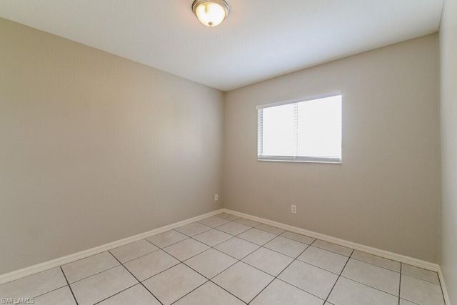 923 SE 34th TER, Cape Coral, FL 33904