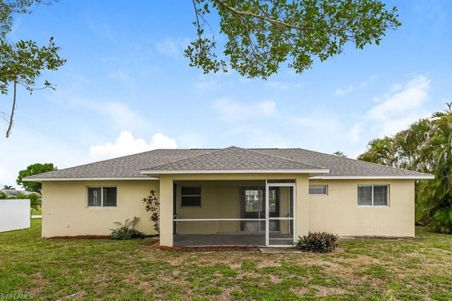 923 SE 34th TER, Cape Coral, FL 33904