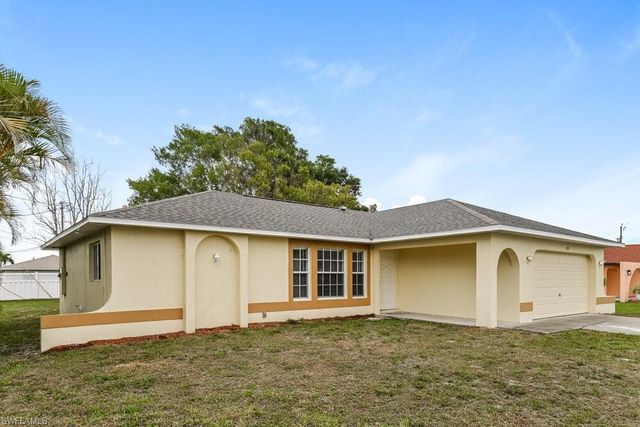 923 SE 34th TER, Cape Coral, FL 33904