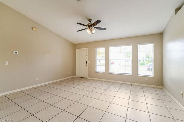 923 SE 34th TER, Cape Coral, FL 33904