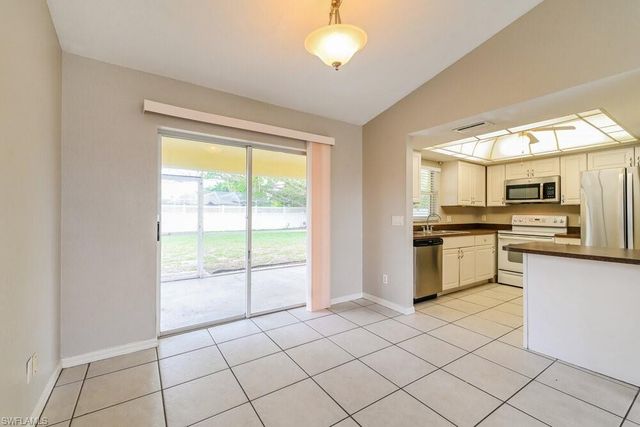 923 SE 34th TER, Cape Coral, FL 33904