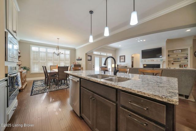 5305 Rock Ridge Dr, Louisville, KY 40241