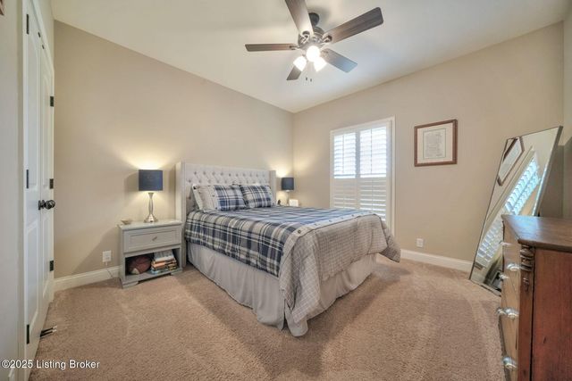 5305 Rock Ridge Dr, Louisville, KY 40241