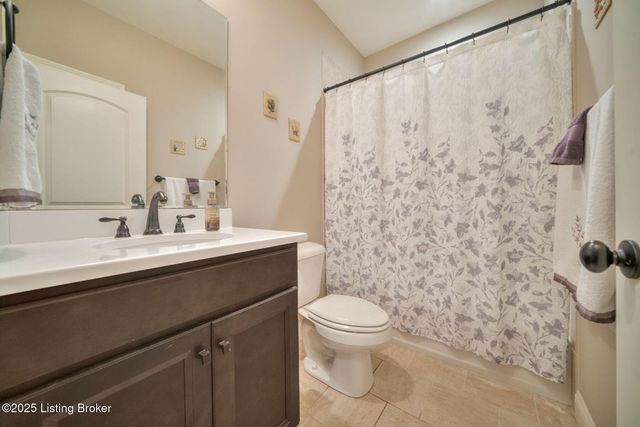 5305 Rock Ridge Dr, Louisville, KY 40241