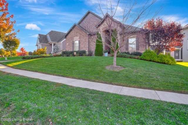 5305 Rock Ridge Dr, Louisville, KY 40241