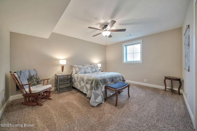 5305 Rock Ridge Dr, Louisville, KY 40241