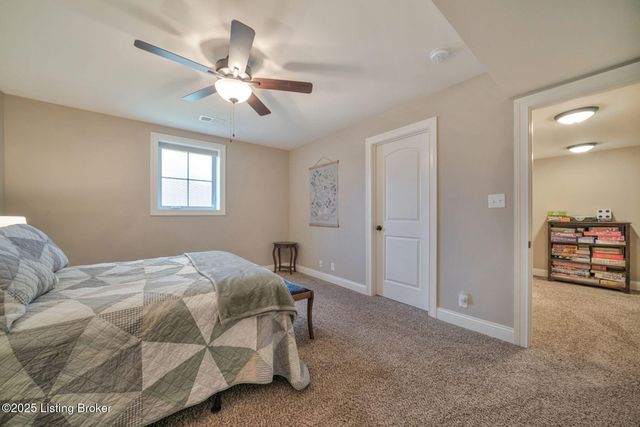 5305 Rock Ridge Dr, Louisville, KY 40241