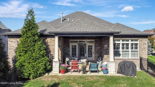 5305 Rock Ridge Dr, Louisville, KY 40241