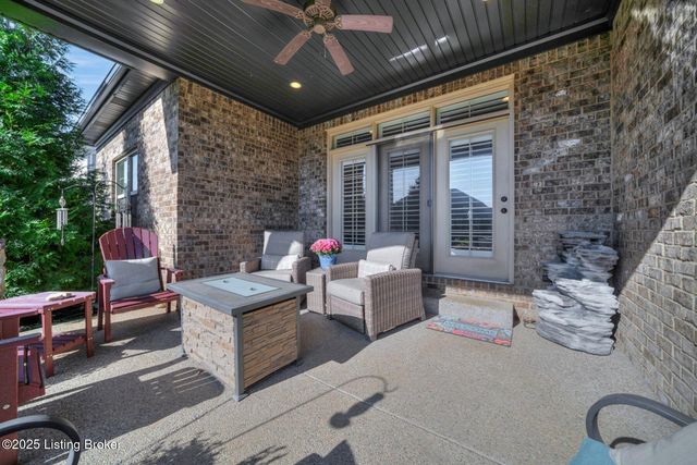 5305 Rock Ridge Dr, Louisville, KY 40241