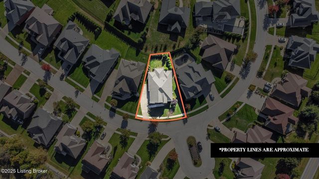 5305 Rock Ridge Dr, Louisville, KY 40241