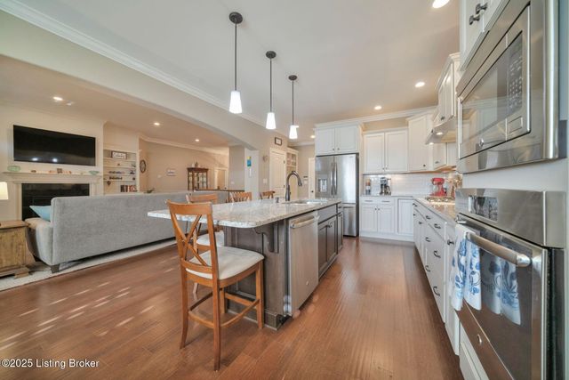 5305 Rock Ridge Dr, Louisville, KY 40241