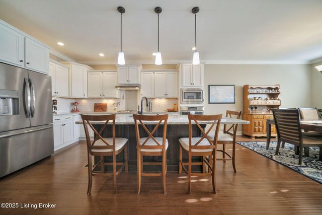 5305 Rock Ridge Dr, Louisville, KY 40241