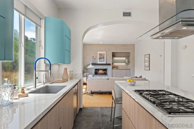 2785 Ridgegate Row, La Jolla, CA 92037