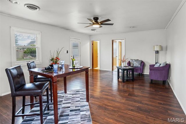 11 E Delmar Avenue, Alton, IL 62002