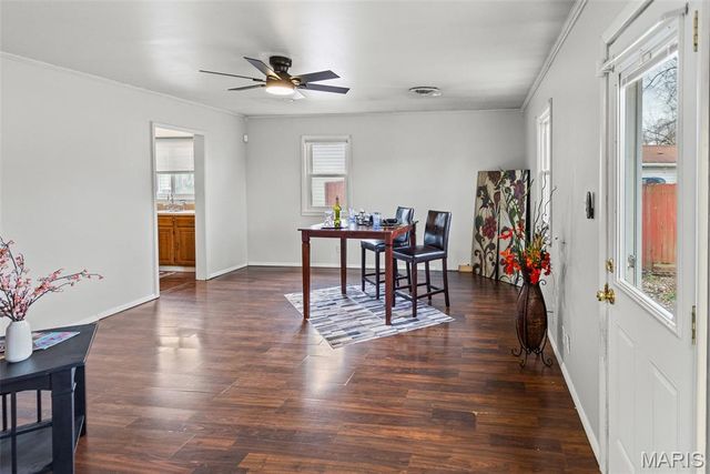 11 E Delmar Avenue, Alton, IL 62002