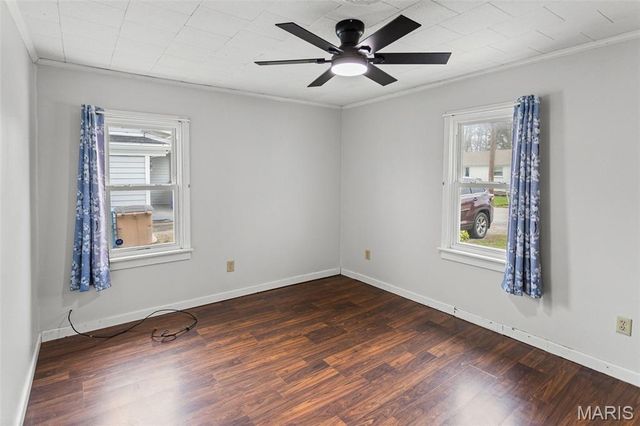 11 E Delmar Avenue, Alton, IL 62002