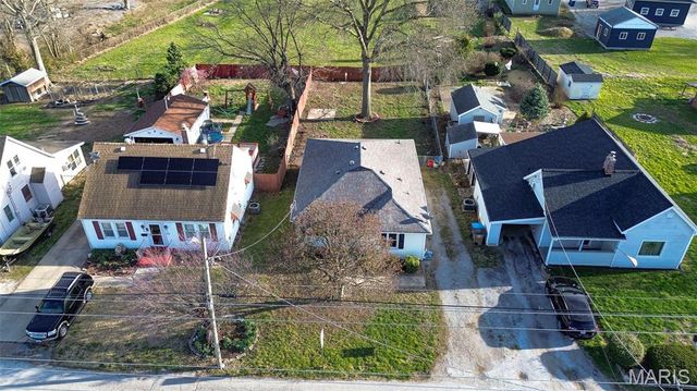 11 E Delmar Avenue, Alton, IL 62002