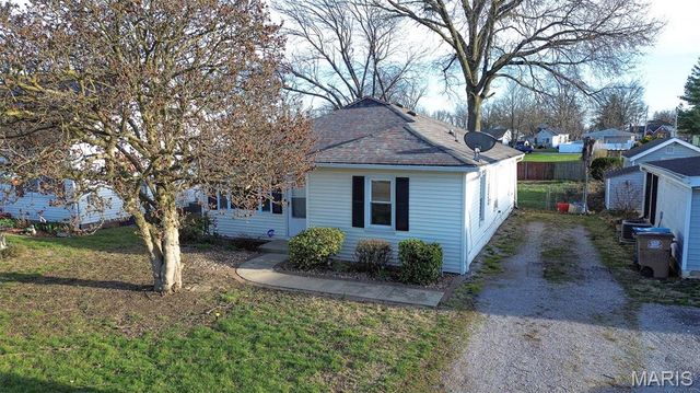 11 E Delmar Avenue, Alton, IL 62002