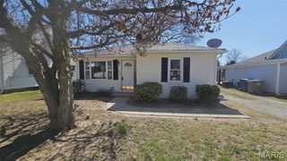 11 E Delmar Avenue, Alton, IL 62002