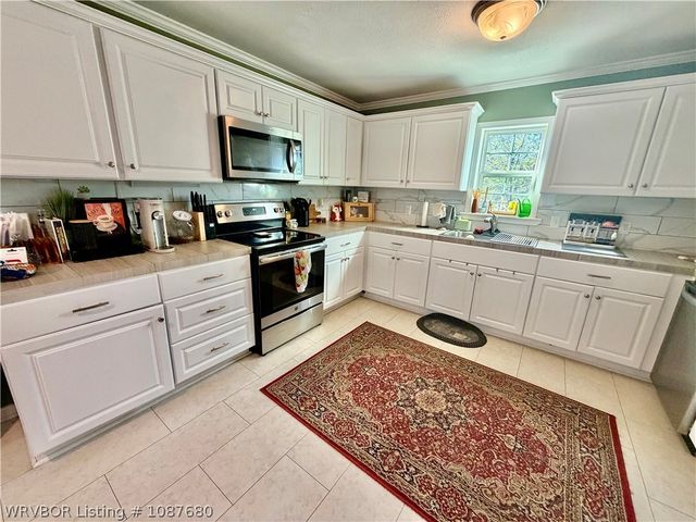 1145 N 57th Place, Fort Smith, AR 72904