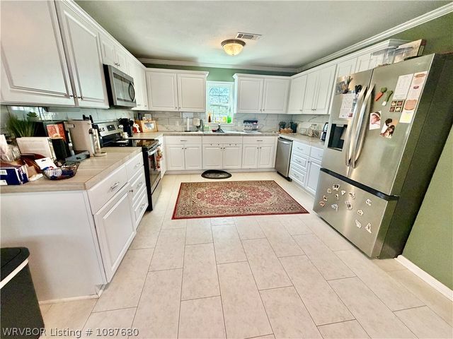 1145 N 57th Place, Fort Smith, AR 72904