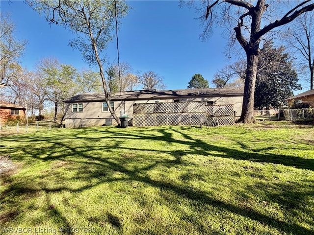 1145 N 57th Place, Fort Smith, AR 72904