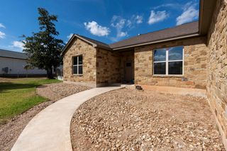 203 Cardinal LOOP, Paige, TX 78659