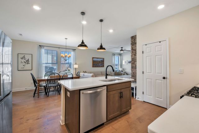 709 Hahn Ct, Lebanon, TN 37087