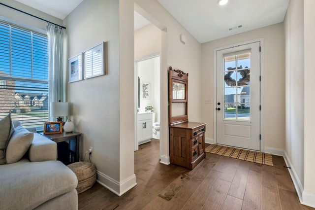 709 Hahn Ct, Lebanon, TN 37087