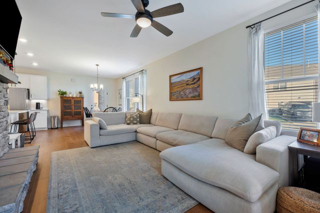 709 Hahn Ct, Lebanon, TN 37087