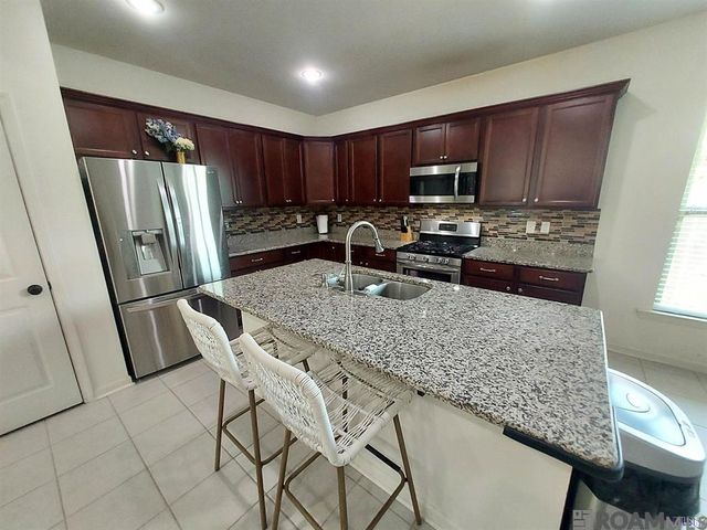 18328 Crows Nest Dr, Prairieville, LA 70769