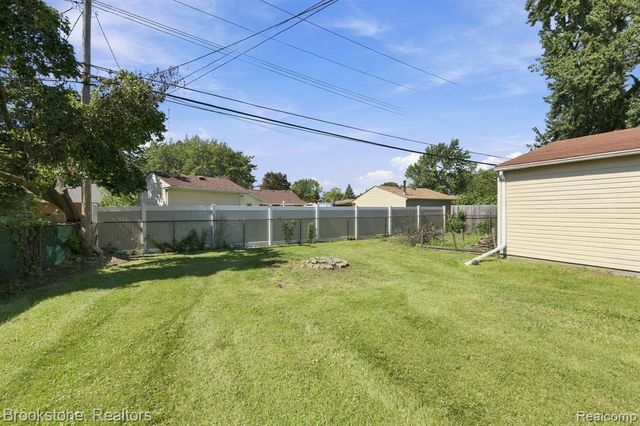 35531 N Little Mack Avenue, Clinton Township, MI 48035