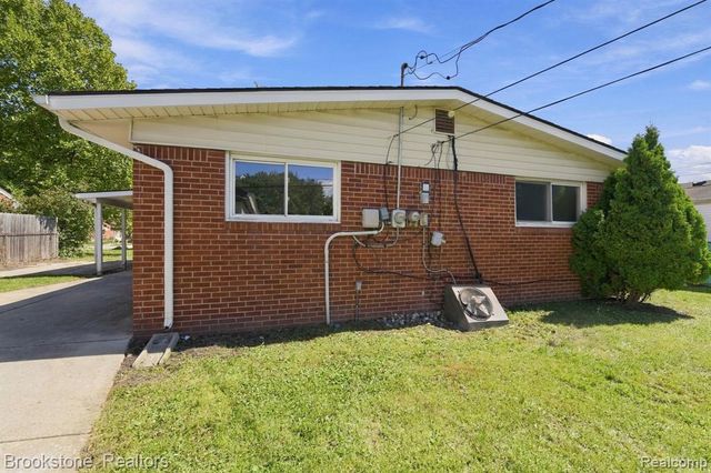 35531 N Little Mack Avenue, Clinton Township, MI 48035