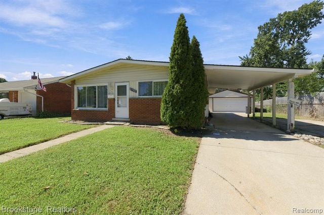 35531 N Little Mack Avenue, Clinton Township, MI 48035