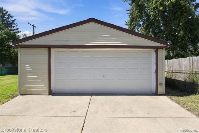 35531 N Little Mack Avenue, Clinton Township, MI 48035