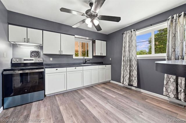 35531 N Little Mack Avenue, Clinton Township, MI 48035