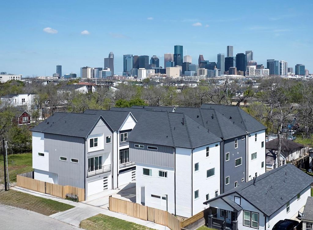 3217 Reeves Road, Houston, TX 77004