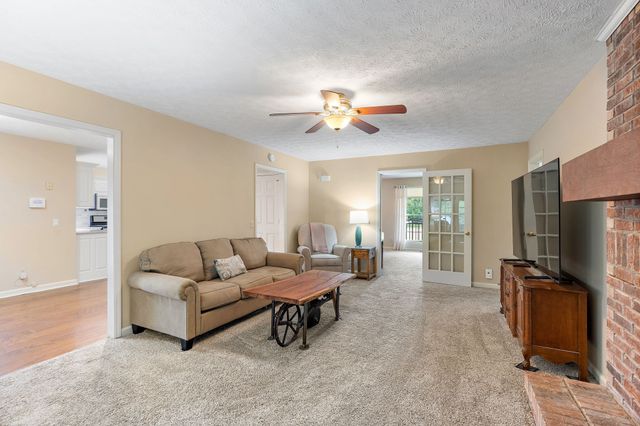 404 Southwinds Dr, Hermitage, TN 37076