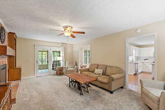 404 Southwinds Dr, Hermitage, TN 37076