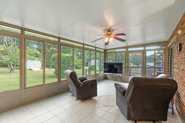 404 Southwinds Dr, Hermitage, TN 37076