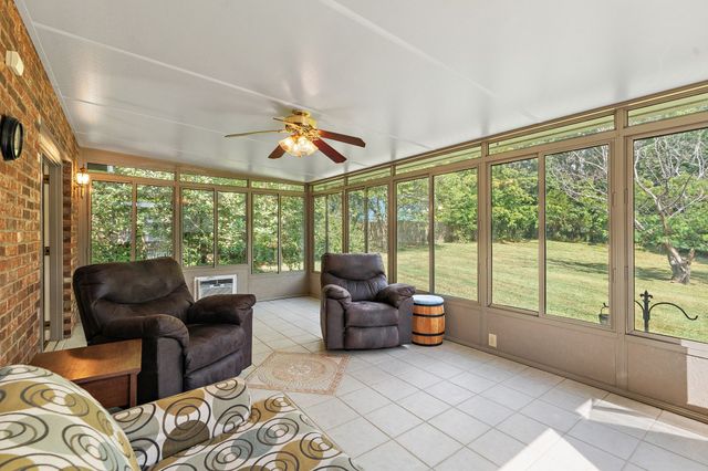 404 Southwinds Dr, Hermitage, TN 37076