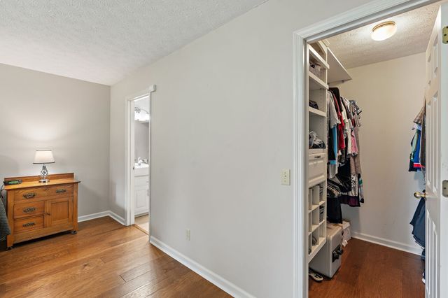 404 Southwinds Dr, Hermitage, TN 37076