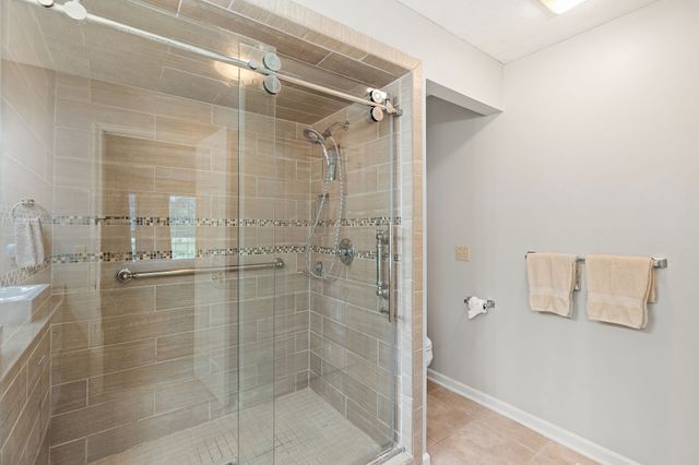 404 Southwinds Dr, Hermitage, TN 37076