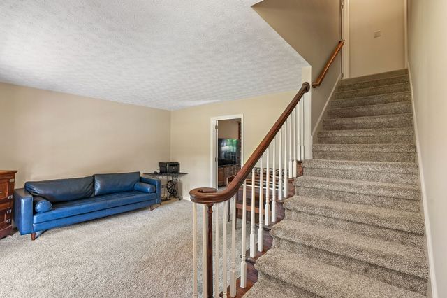 404 Southwinds Dr, Hermitage, TN 37076