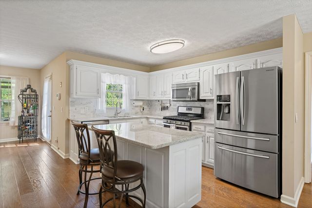 404 Southwinds Dr, Hermitage, TN 37076