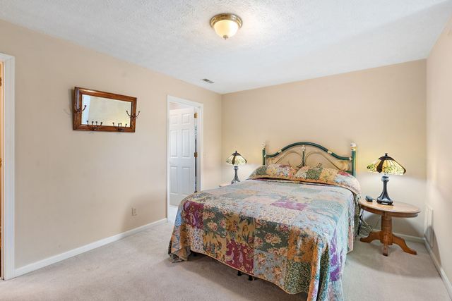 404 Southwinds Dr, Hermitage, TN 37076