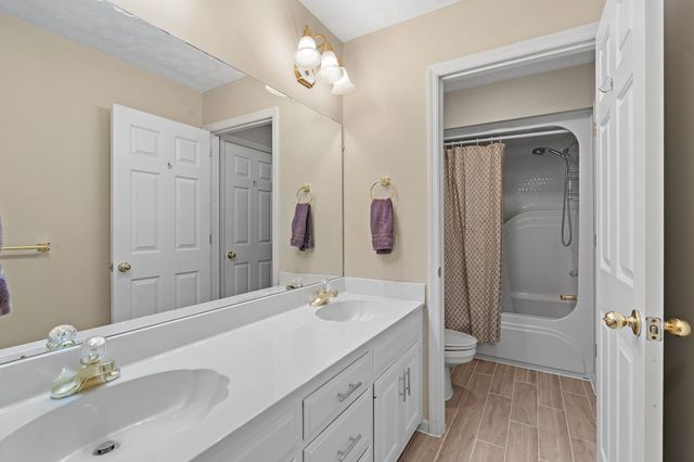 404 Southwinds Dr, Hermitage, TN 37076