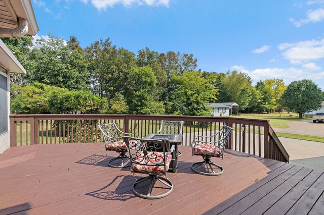 404 Southwinds Dr, Hermitage, TN 37076