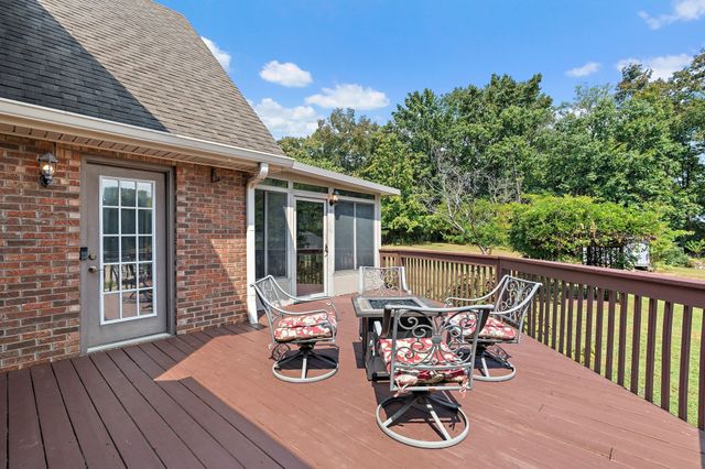 404 Southwinds Dr, Hermitage, TN 37076
