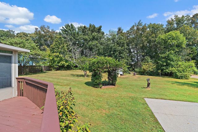 404 Southwinds Dr, Hermitage, TN 37076